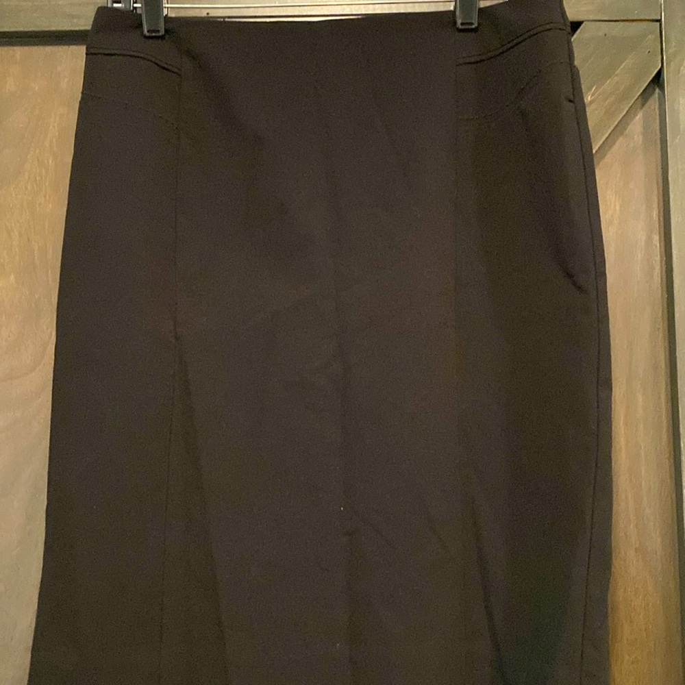 Black pencil skirt. Size 8.